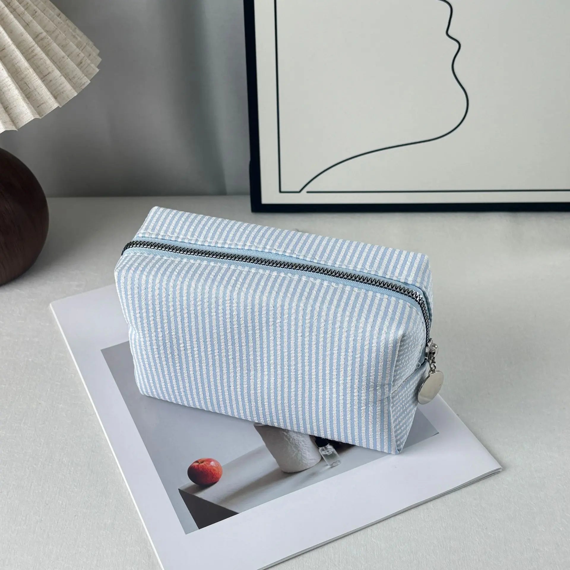 Striped Cosmetic Bag, Bubble Chiffon Portable Travel Toiletry Bag, Large Storage Makeup Organizer Pouch Student Makeup Bag