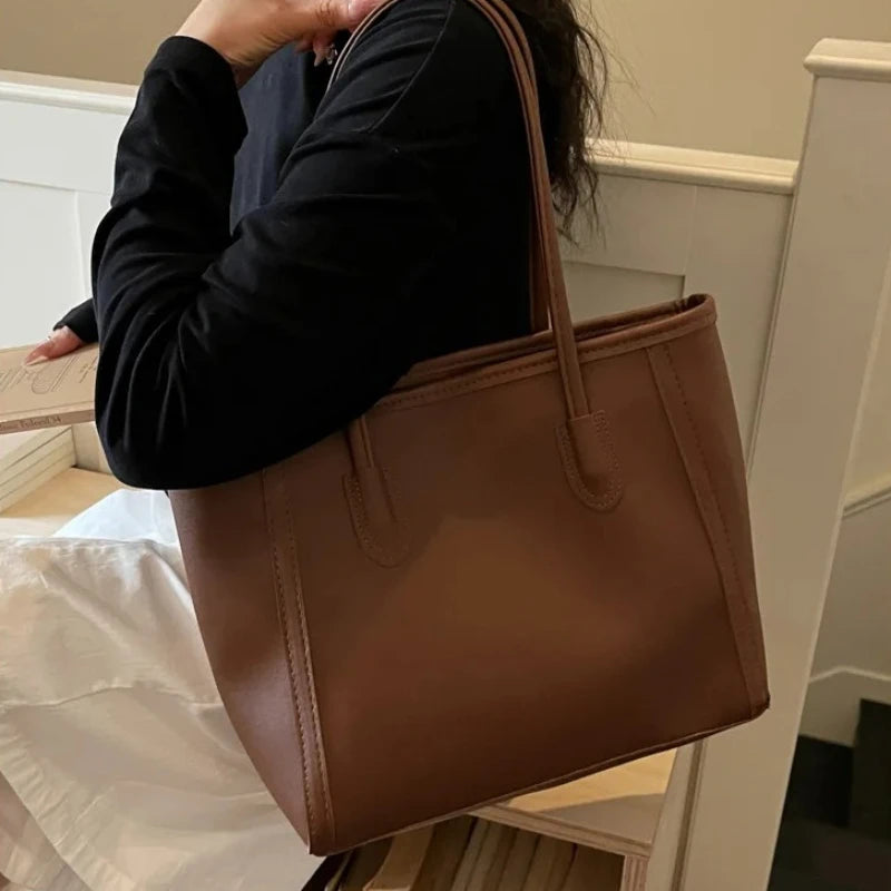 New Early Autumn Women's Luxury Texture Handbag, Elegant Commute Shoulder Bag, Versatile Large Capacity Tote Bag