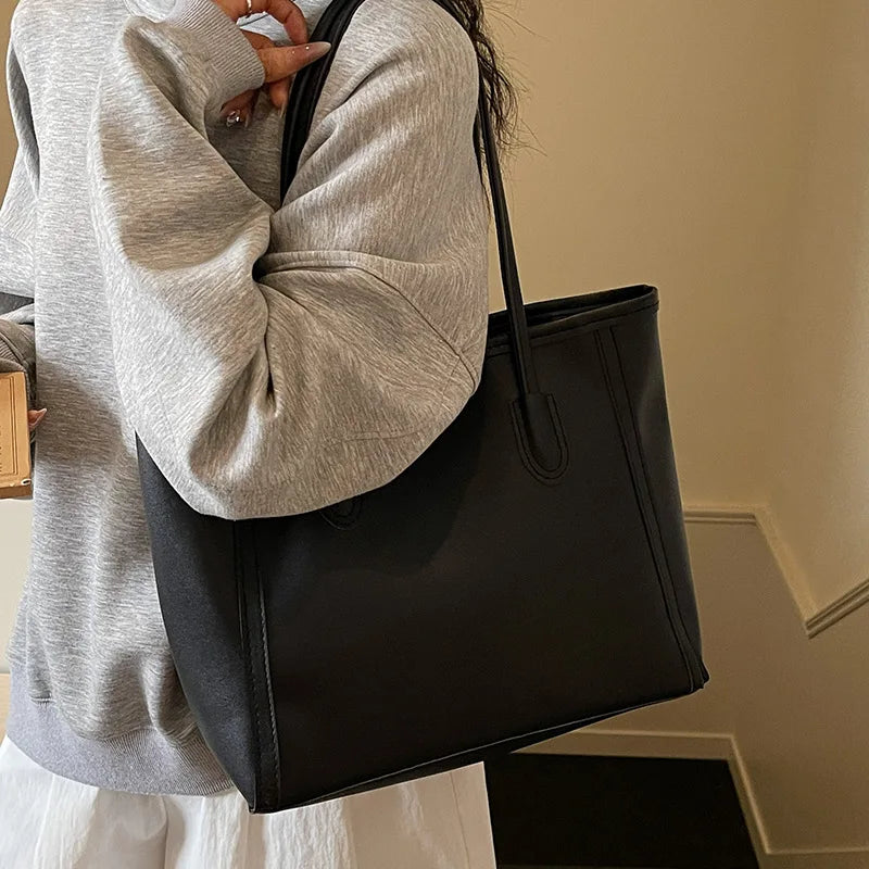New Early Autumn Women's Luxury Texture Handbag, Elegant Commute Shoulder Bag, Versatile Large Capacity Tote Bag